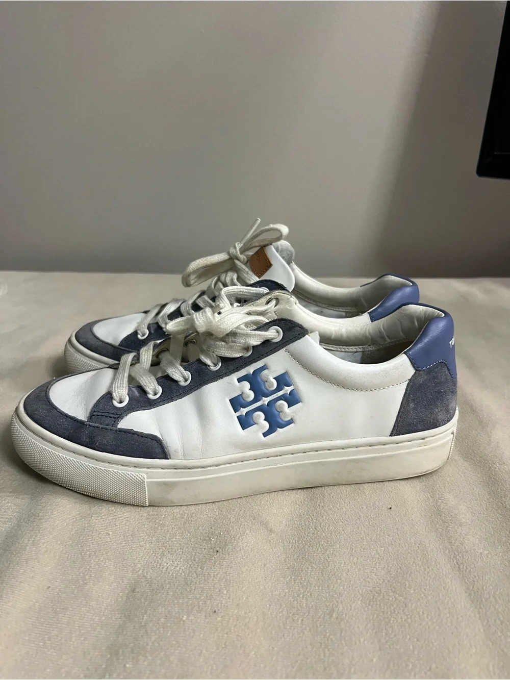 💙 Tory Burch Howell Court Leather Suede Sneakers White Navy Size 8M